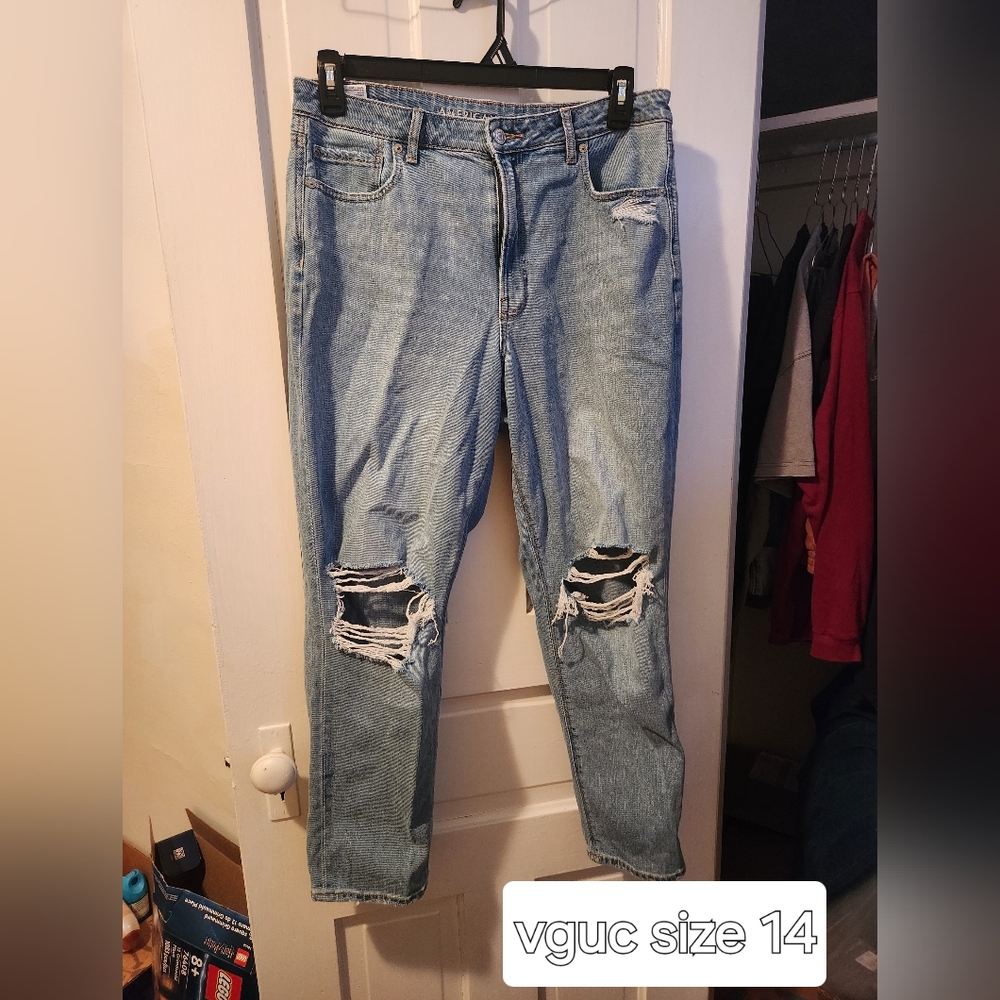American eagle distressed mom jeans size 14